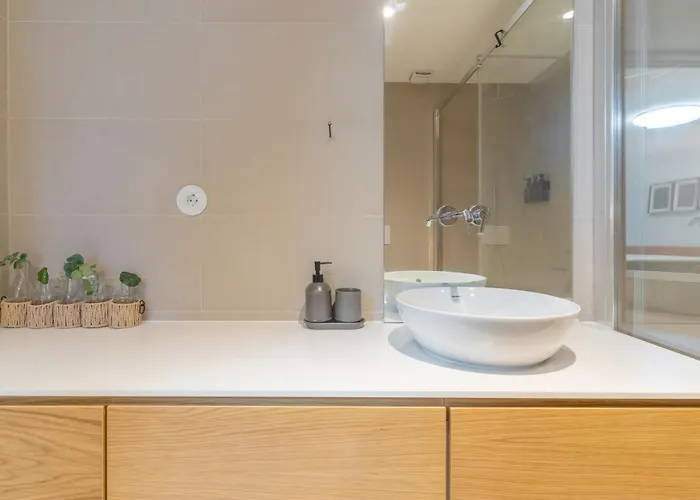 Modern 1br - Brand New Bonjardim F Porto