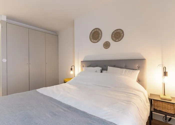 Modern 1br - Brand New Bonjardim F Porto