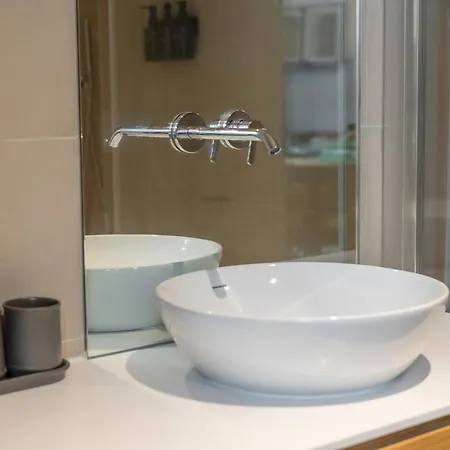 아파트 Modern 1br - Brand New Bonjardim F