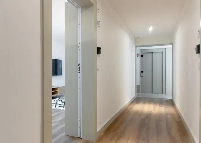 Modern 1br - Brand New Bonjardim F 포르투